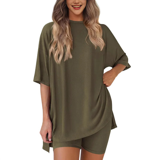 Women’s Solid Color Two-Piece Shorts Set – Summer Casual Outfit with Loose-Fit Top