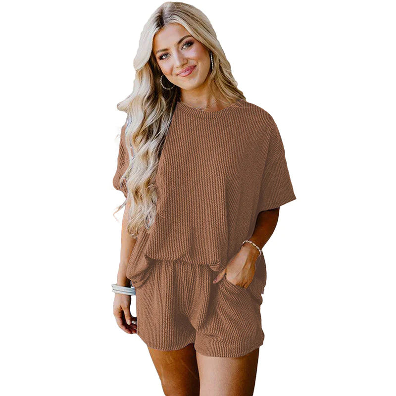Solid Color Short Sleeve Top & Shorts Set – Casual Two-Piece Summer Outfit