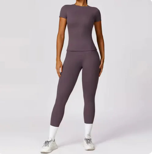 Quick-Dry Short Sleeve Yoga Top for Women – Lightweight, Fitted Activewear