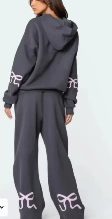 Fleece-Lined Two-Piece Hoodie & Pants Set – Cozy Casual Wear